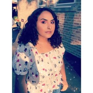 Meet your Posher, Maria